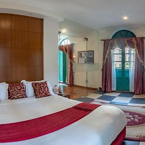 Junior Suite Complimentary Airport Pickup International Flights